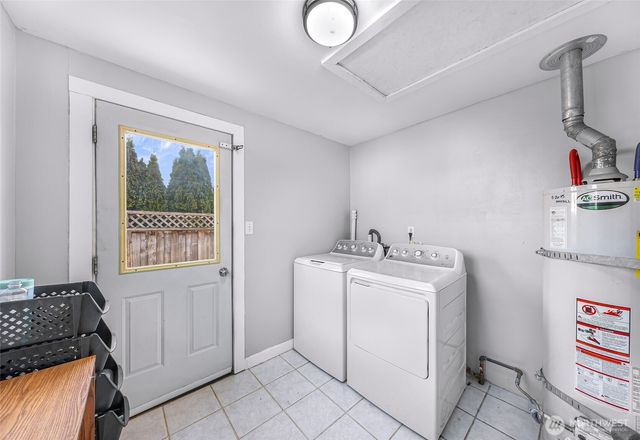 208 9th Street, Lynden, WA 98264