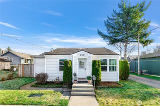 208 9th Street, Lynden, WA 98264