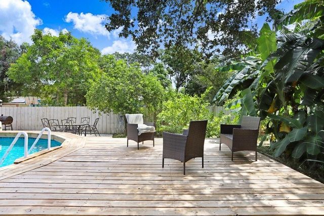 8712 FOUNTAIN AVENUE, Tampa, FL 33615