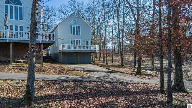 311 Bayside Drive, Grand Rivers, KY 42045