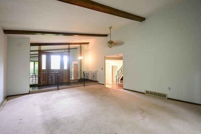 741 Summit COURT, West Bend, WI 53095