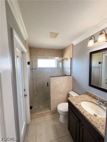 1031 NE 2nd PL, Cape Coral, FL 33909