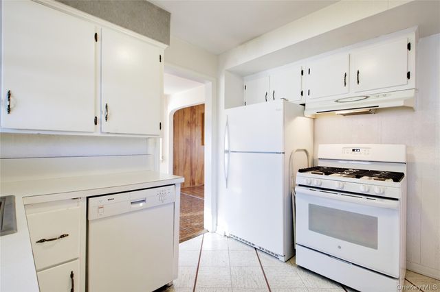 244 Hamilton Avenue, West Hempstead, NY 11552