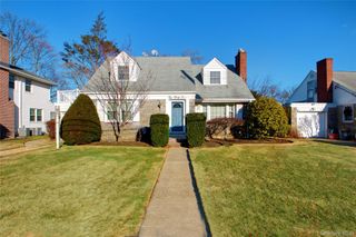 244 Hamilton Avenue, West Hempstead, NY 11552