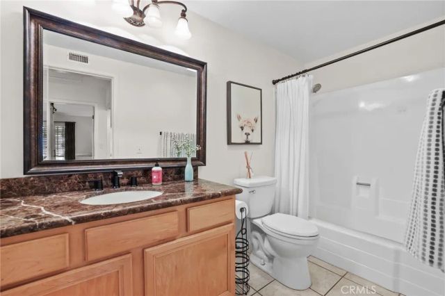 936 Hollow Brook, Costa Mesa, CA 92626