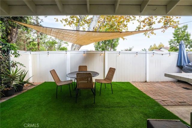 936 Hollow Brook, Costa Mesa, CA 92626