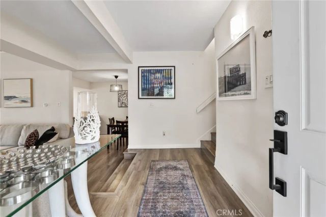 936 Hollow Brook, Costa Mesa, CA 92626