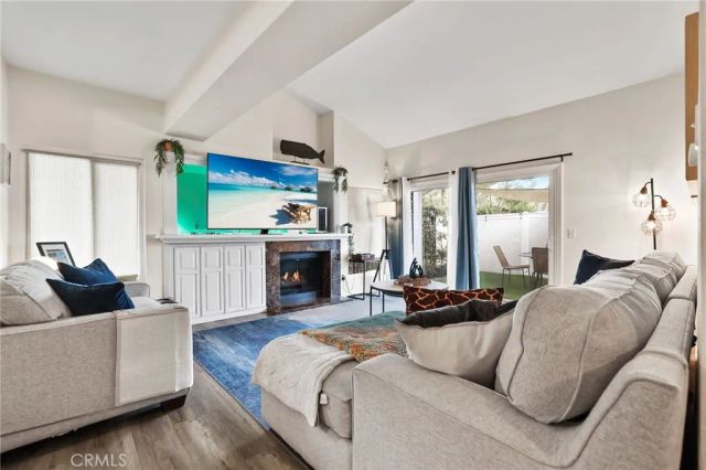 936 Hollow Brook, Costa Mesa, CA 92626