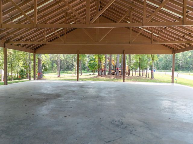 411 Sundog Road, Huntsville, TX 77340