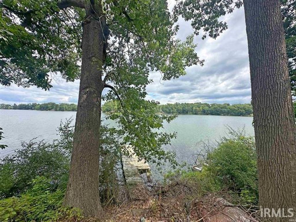 9246 E Koher Road, Syracuse, IN 46567