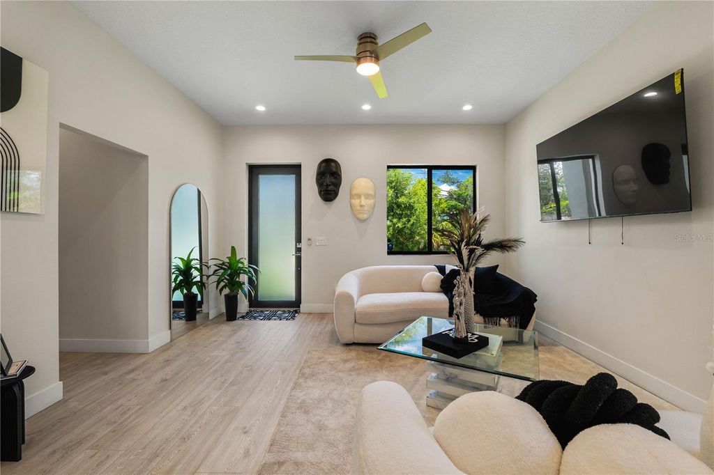 Image 2 of property listing at 404 E SEWARD STREET, Tampa, FL 33604