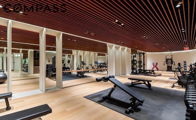 551 W 21st St Apt 4D, New York City, NY 10011