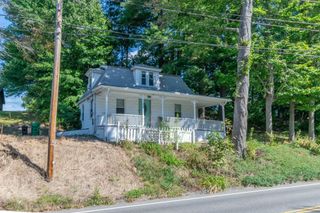 196 Pendleton Ave, Chicopee, MA 01020