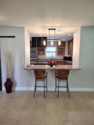 4811 Dorchester Mews, Haverhill, FL 33415