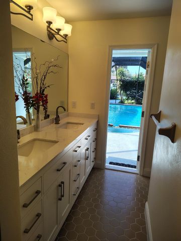 4811 Dorchester Mews, Haverhill, FL 33415