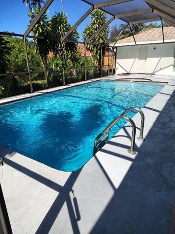 4811 Dorchester Mews, Haverhill, FL 33415