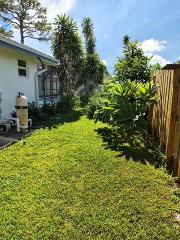 4811 Dorchester Mews, Haverhill, FL 33415