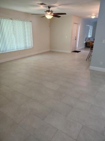 4811 Dorchester Mews, Haverhill, FL 33415