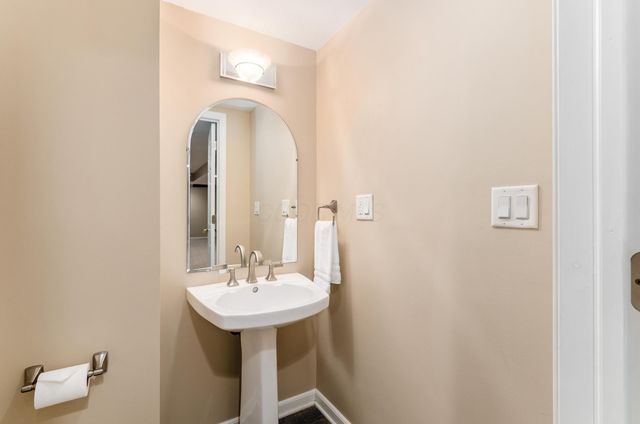 1330 Bayboro Drive, New Albany, OH 43054