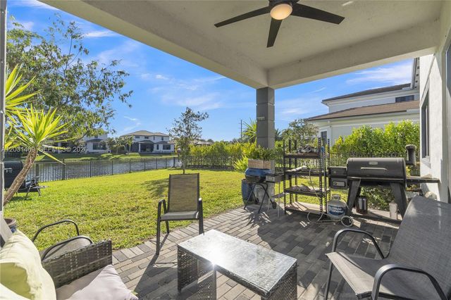 10890 Shore St, Parkland, FL 33076