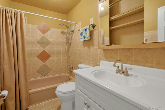 205 Sneden Place W 205, Spring Valley, NY 10977