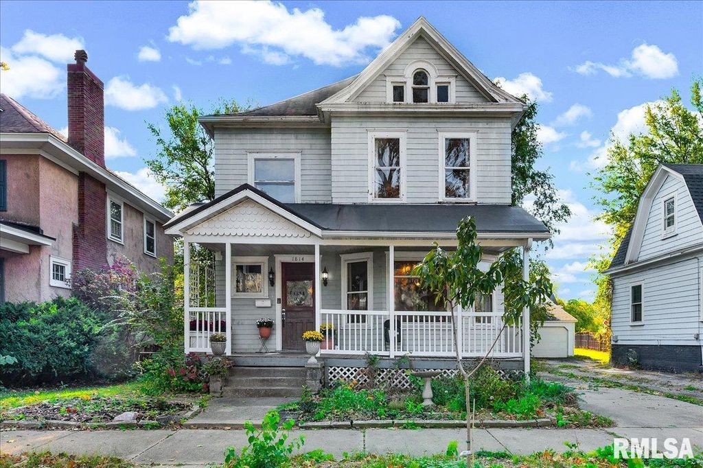 1814 W BARKER Avenue, Peoria, IL 61606