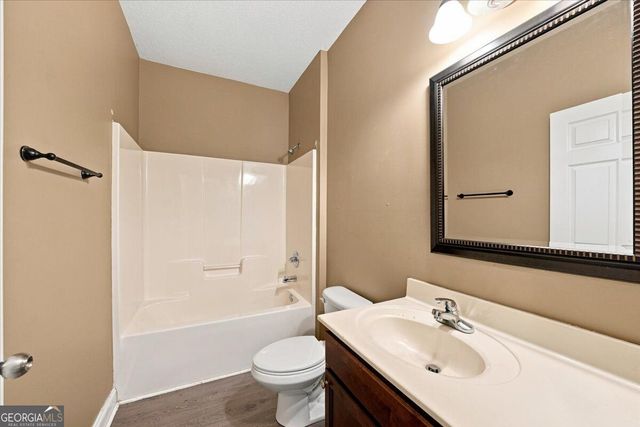 215 Hallie Lane, Macon, GA 31211