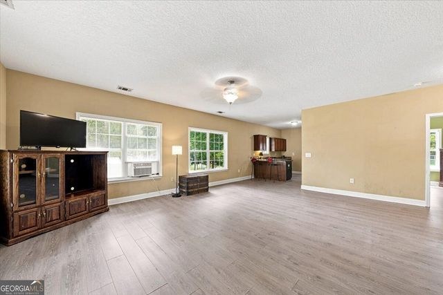 215 Hallie Lane, Macon, GA 31211