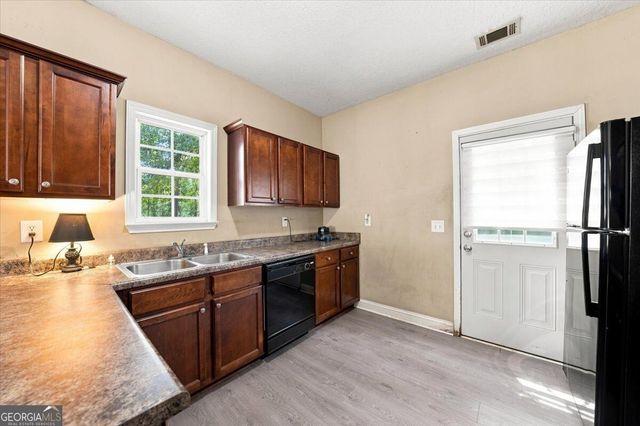 215 Hallie Lane, Macon, GA 31211