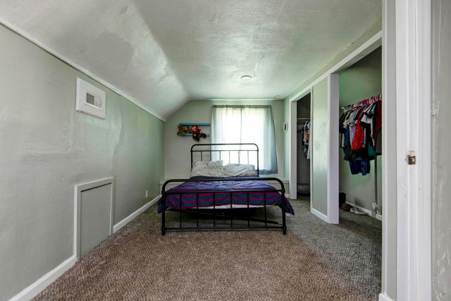 1526 E Whiteside Street, Springfield, MO 65804