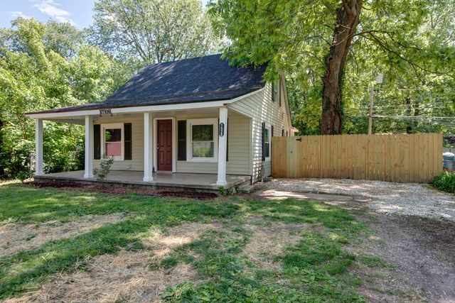 1526 E Whiteside Street, Springfield, MO 65804