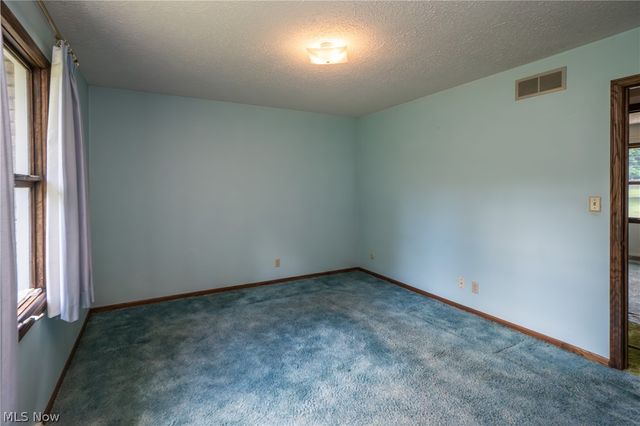 2421 Fairview Road, Uniontown, OH 44685