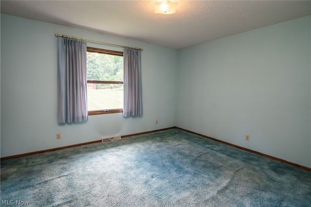 2421 Fairview Road, Uniontown, OH 44685