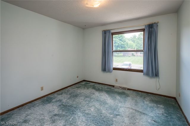 2421 Fairview Road, Uniontown, OH 44685