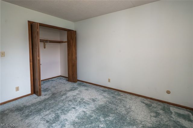 2421 Fairview Road, Uniontown, OH 44685
