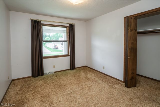 2421 Fairview Road, Uniontown, OH 44685