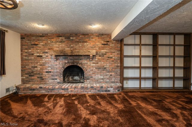 2421 Fairview Road, Uniontown, OH 44685