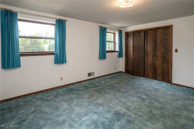 2421 Fairview Road, Uniontown, OH 44685