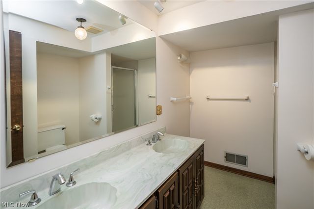 2421 Fairview Road, Uniontown, OH 44685