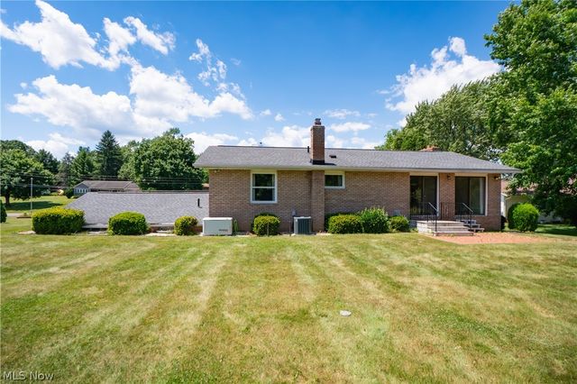 2421 Fairview Road, Uniontown, OH 44685