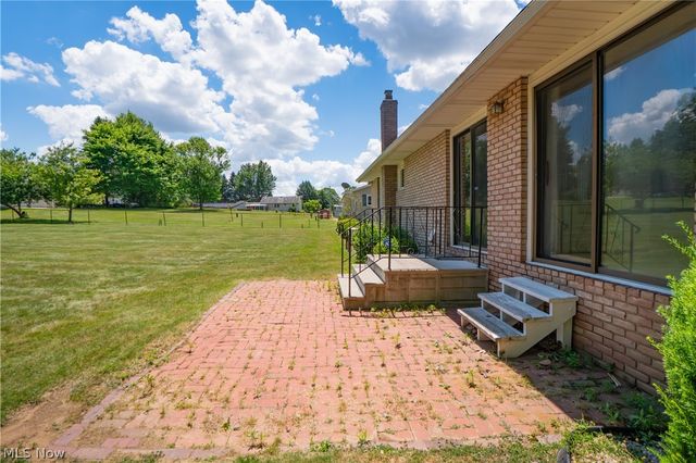 2421 Fairview Road, Uniontown, OH 44685