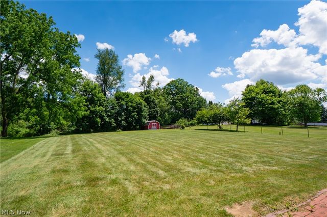 2421 Fairview Road, Uniontown, OH 44685