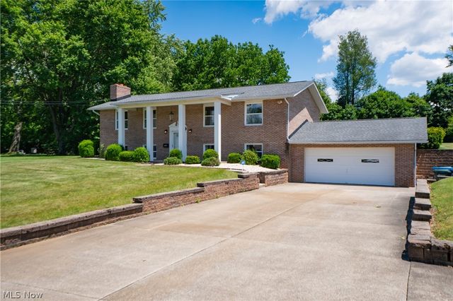 2421 Fairview Road, Uniontown, OH 44685