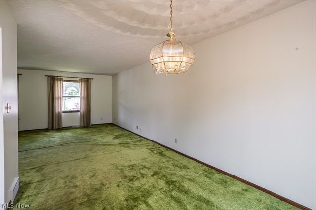 2421 Fairview Road, Uniontown, OH 44685