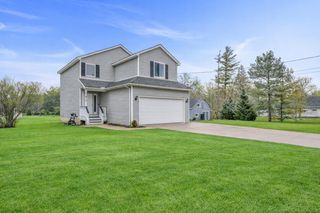 817 Baird Street, Holly, MI 48442