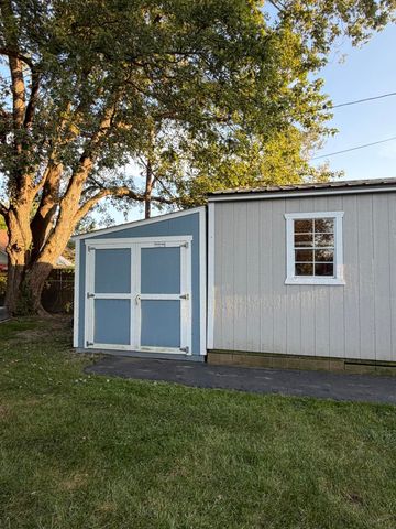 3609 Saint Joseph Place, Hobart, IN 46342