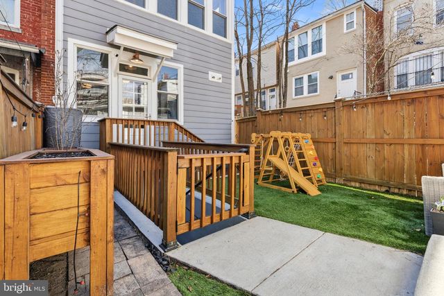148 TODD PL NE, Washington, DC 20002