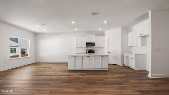 585 Hancock Way, Panama City Beach, FL 32413