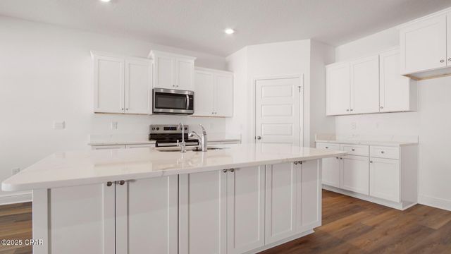 585 Hancock Way, Panama City Beach, FL 32413
