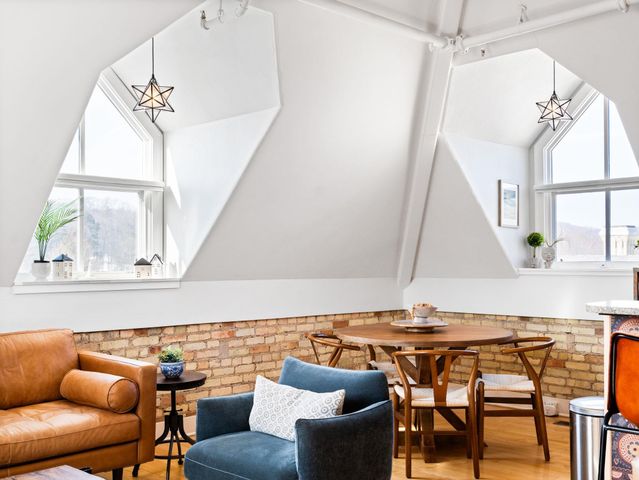 800 Cottageview Drive, Traverse City, MI 49684